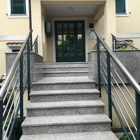 Buena Vista Apartment Icici